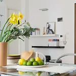 Апартаменты Housmart Nazario Sauro 15