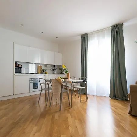 Апартаменты Housmart Nazario Sauro 15 *
