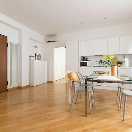 Housmart Nazario Sauro 15 *