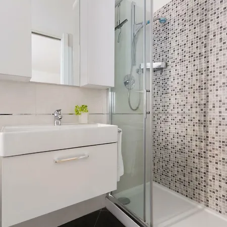 Housmart Nazario Sauro 15