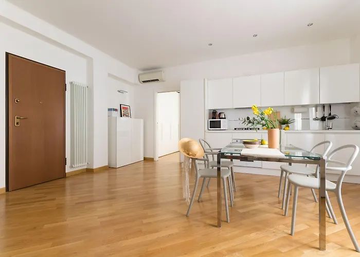 Housmart Nazario Sauro 15 *